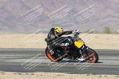 media/Dec-01-2025-Moto Forza (Mon) [[2daa91e15f]]/1-Advanced Group/Session 4 Turn 9/